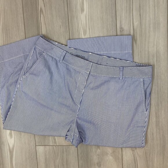 Women’s Talbots 16P Wide Crop Seersucker Striped Pant Blue & White - Picture 2 of 7